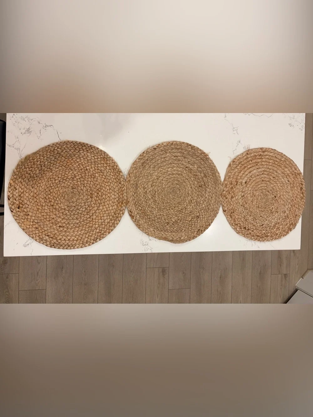 Natural woven jute placemat chargers (6) + napkin ring set